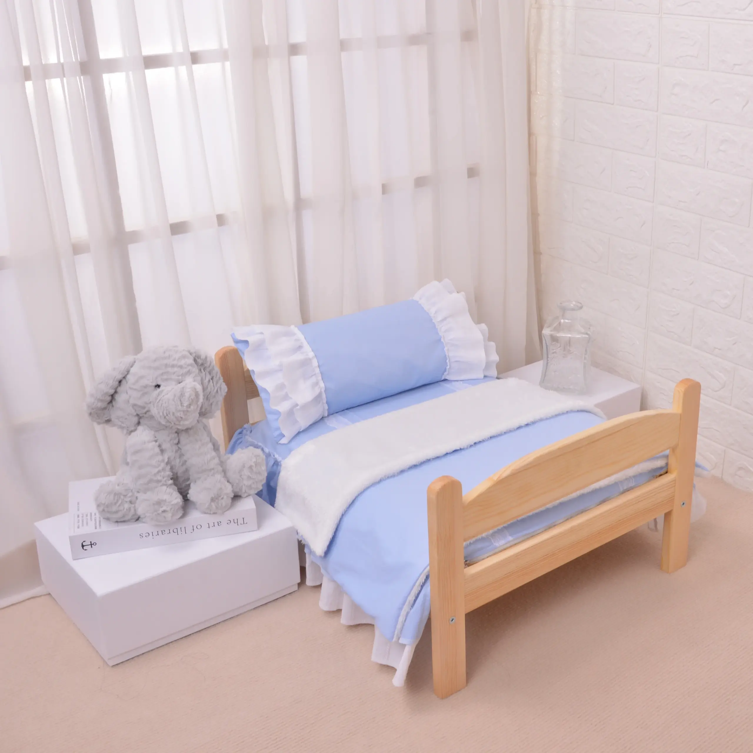 Pine-Composite Dog Bed with Cotton Bedding - Image 7