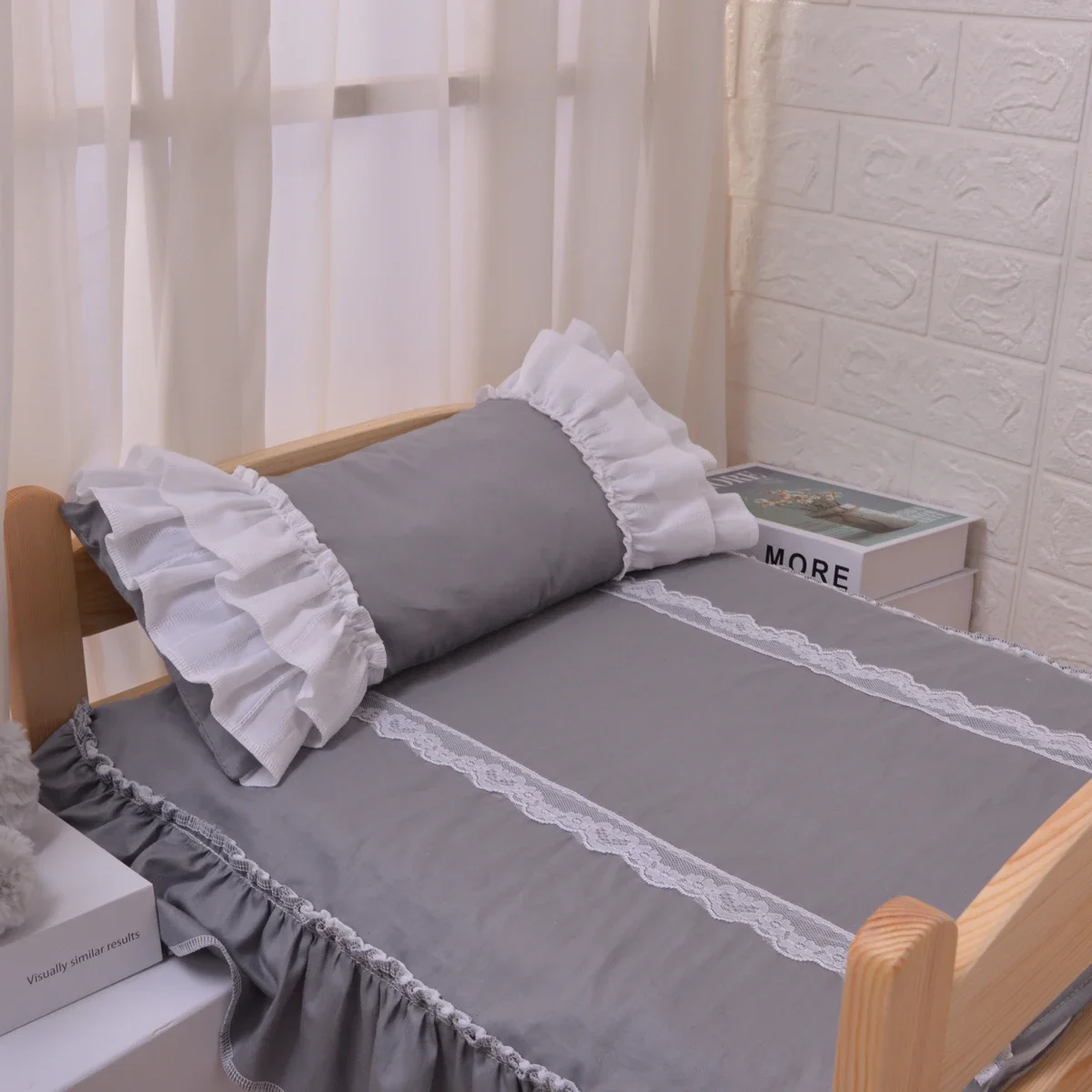 Pine-Composite Dog Bed with Cotton Bedding - Image 3